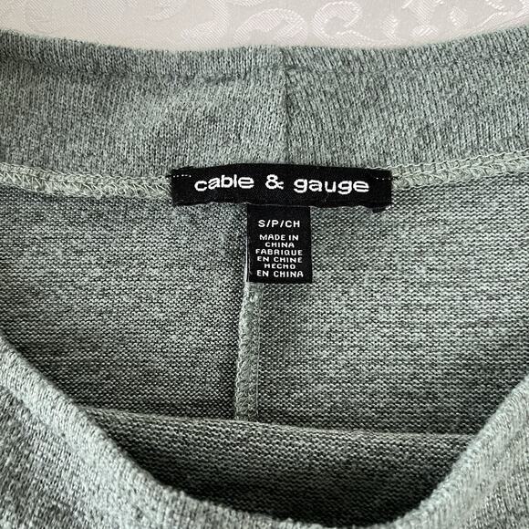 Cable & Gauge Shirt Womens Small Green Open Slit Sleeve Top 3/4 Sleeve Stretch - Picture 8 of 9